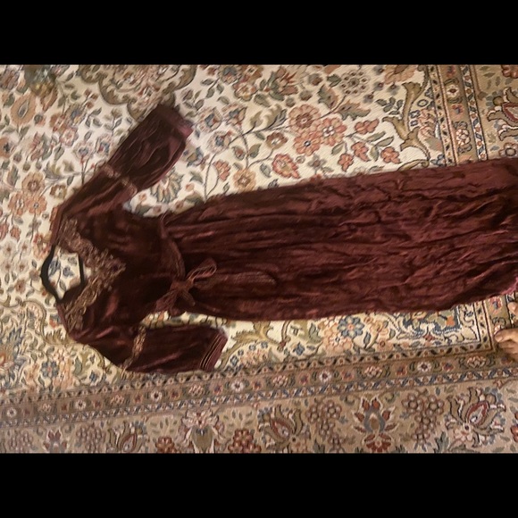 COPY - Indian velvet jumpsuit with gold embroidery. - Picture 9 of 10